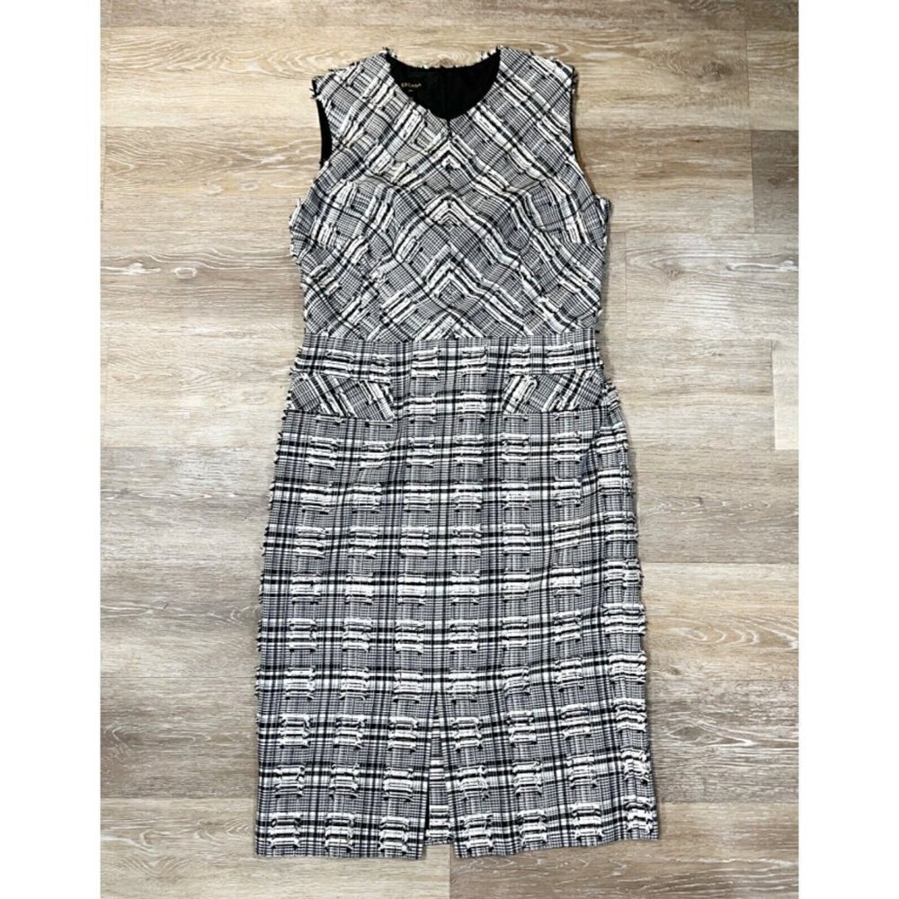 Escada 38 Sz 8 Black Ivory Plaid Tweed Fringed Textured Sheath Midi Dress V Neck